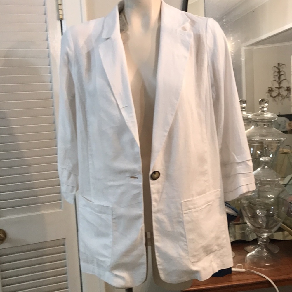Halston Linen Blazer